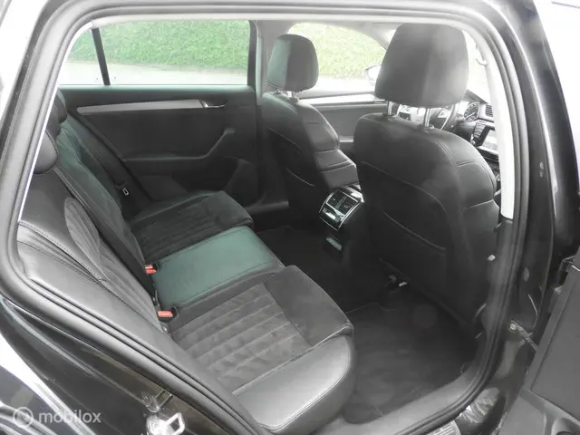 Škoda Superb Combi 1.8 TSI Business 2016 Benzine 16