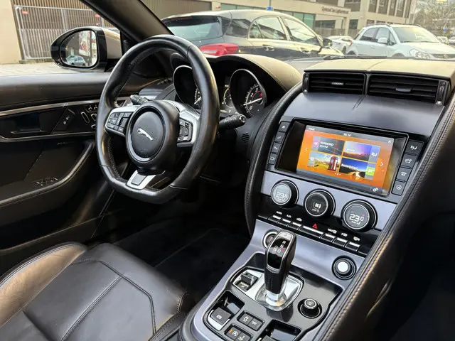 Jaguar F-Type 2.0T R-Dynamic 2017 Benzine 13
