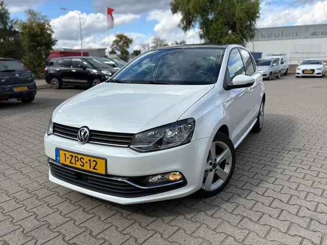 Volkswagen Polo 1.2 TSI Highline 2015 Benzine