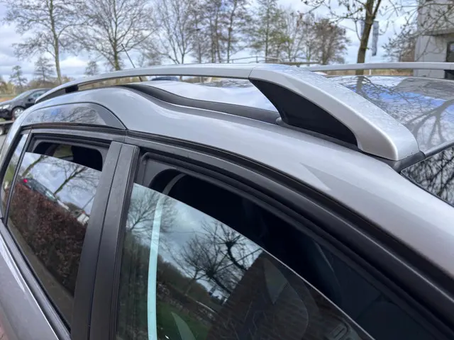 Peugeot 2008 1.2 PureTech Allure 2018 Benzine 11