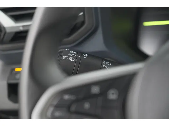 Dacia Duster Mild Hybrid 130 Expression 2025 Benzine 38