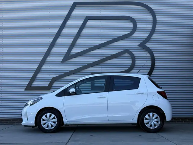 Toyota Yaris 1.0 VVT-i Aspiration 2016 Benzine 4
