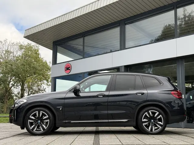 BMW iX3 Executive 80 kWh 2021 Elektrisch 3
