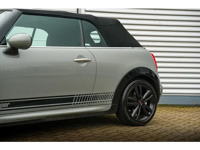 MINI Cooper S Cabrio 2.0 Chili 2018 Benzine 32