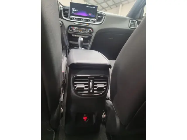 Kia Ceed Sportswagon 1.5 T-GDi GT-PlusLine 2022 Benzine 17