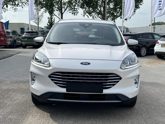 Ford Kuga 2.5 FHEV Titanium 2022 Hybride Benzine 5