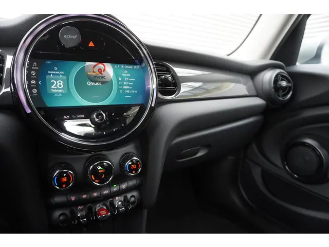 MINI 5-Deurs One 2022 Benzine 11