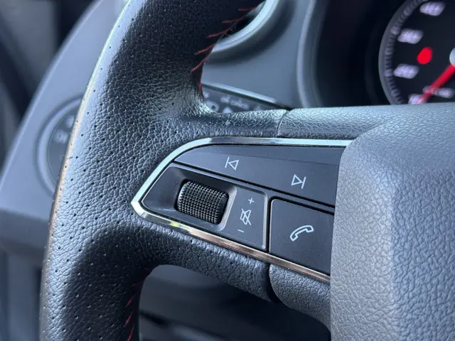 SEAT Ibiza 1.0 EcoTSI FR Connect 2015 Benzine 30