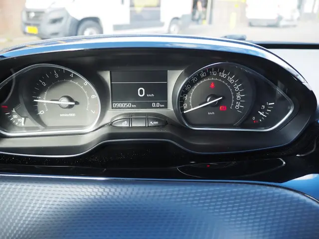 Peugeot 2008 1.2 PureTech Blue Lion 2016 Benzine 11