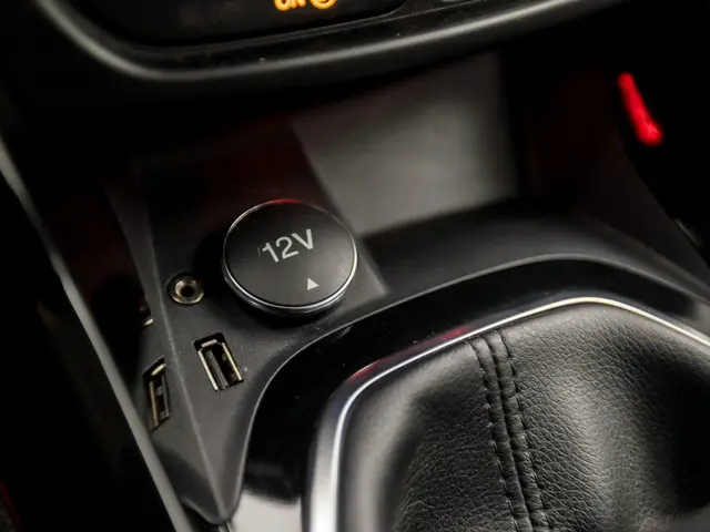 Ford B-MAX 1.0 EcoBoost Titanium Sport 2015 Benzine 25