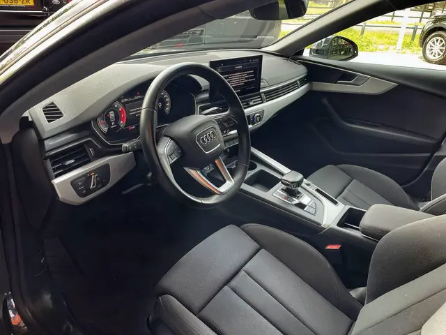 Audi A5 Sportback 40 TFSI S edition 2021 Benzine 6