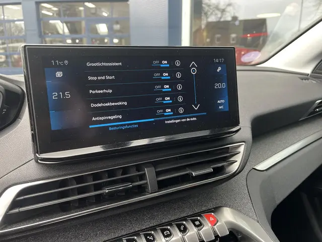 Peugeot 3008 1.2 Turbo 130 PK 2021 Benzine 34