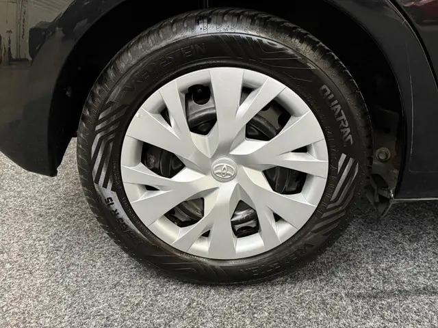 Toyota Yaris 1.5 Hybrid Aspiration 2018 Hybride Benzine 21