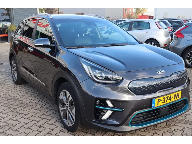 Kia e-Niro DynamicLine 64 kWh 2019 Elektrisch 12