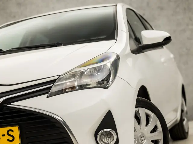 Toyota Yaris 1.0 VVT-i Sport 2015 Benzine 27