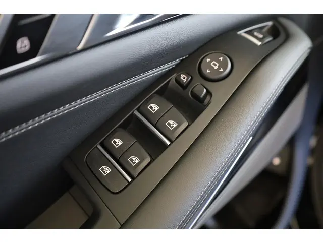 BMW X5 xDrive50e 2025 Hybride Benzine 24