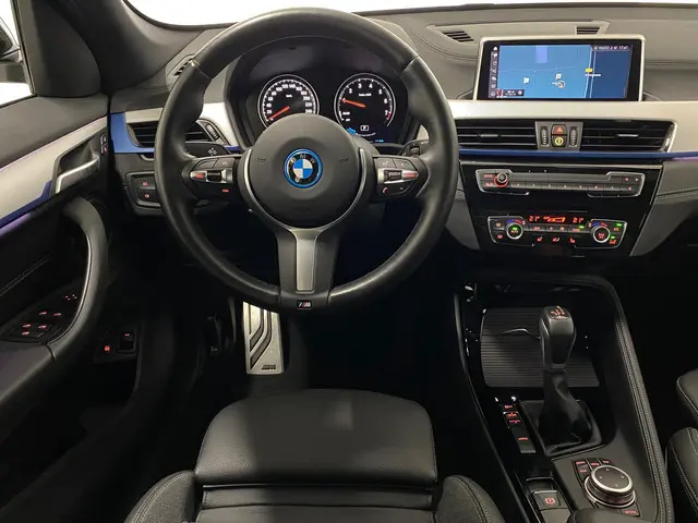 BMW X1 xDrive25e Executive 2021 Hybride Benzine 2