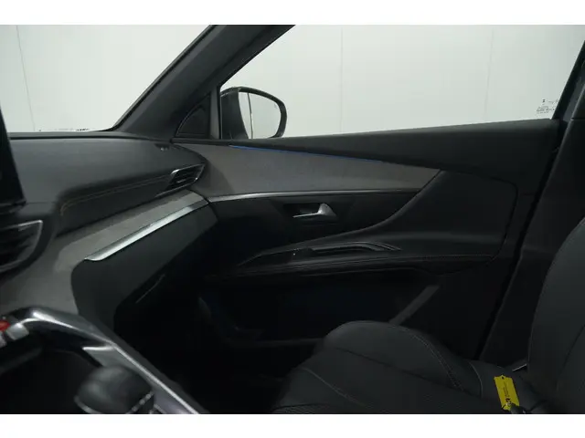 Peugeot 5008 PureTech 130 GT 2024 Benzine 50