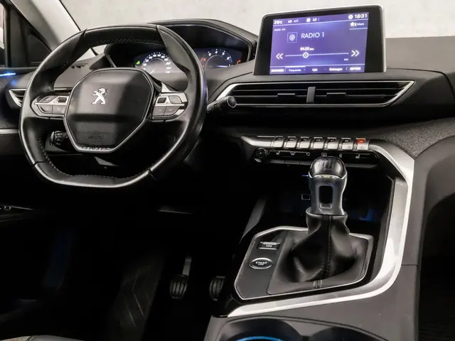 Peugeot 5008 1.2 PureTech Sport 7 Persoons 2018 Benzine 7