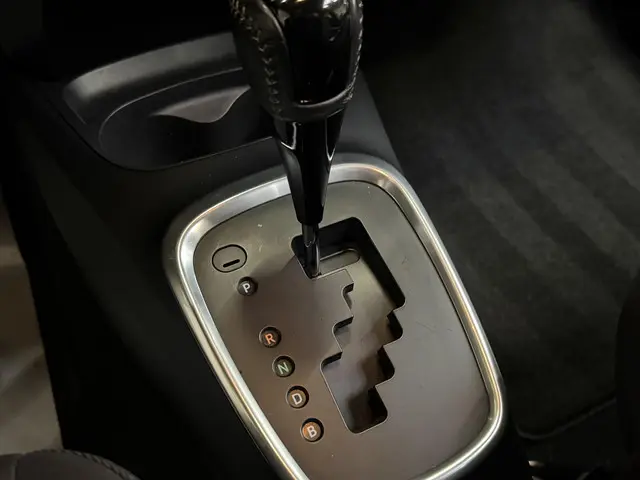 Toyota Yaris 1.5 Hybrid Aspiration 2018 Hybride Benzine 4