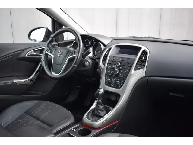 Opel Astra 2