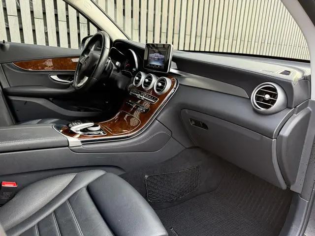 Mercedes-Benz GLC 250 d 4MATIC Prestige 2016 Diesel 8