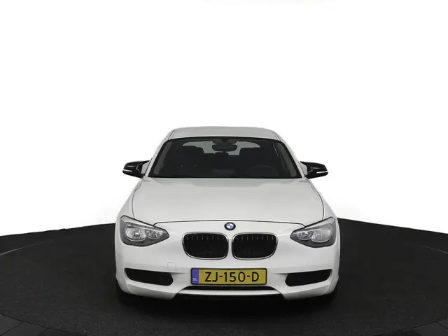 BMW 1 Serie 116i Business Limited Edition 2012 Benzine 2