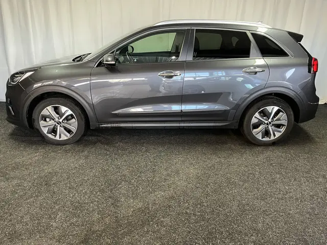 Kia e-Niro ExecutiveLine 64 kWh 2020 Elektrisch 2