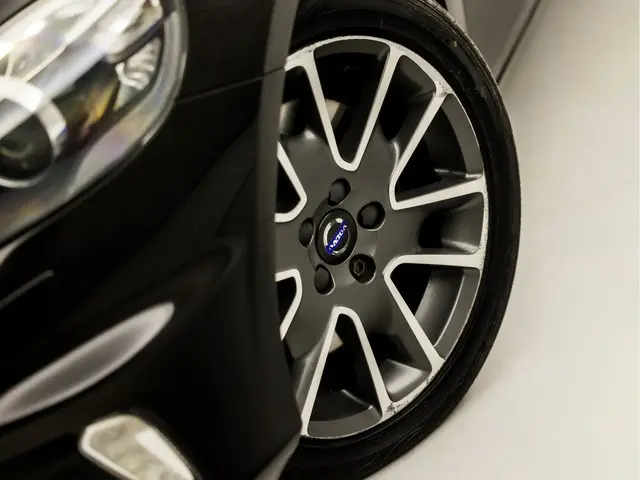 Volvo V40 2.0 D2 R-Design 2016 Diesel 17