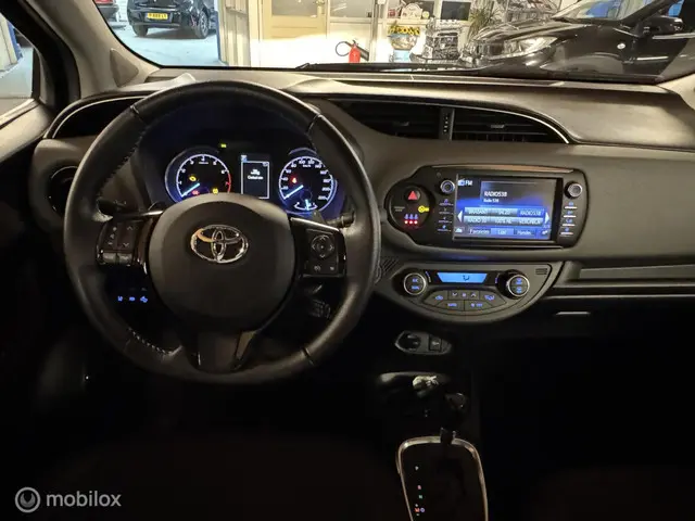 Toyota Yaris 1.5 VVT-i Dynamic AUTOMAAT! 2019 Benzine 15