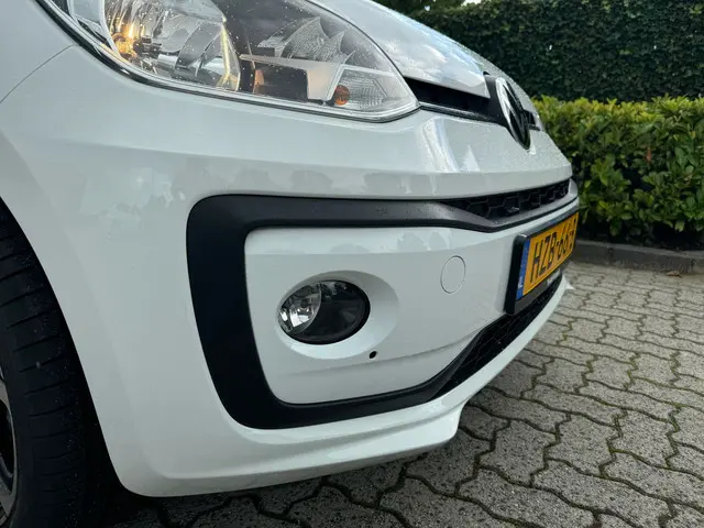 Volkswagen up! 1.0 2021 Benzine 12