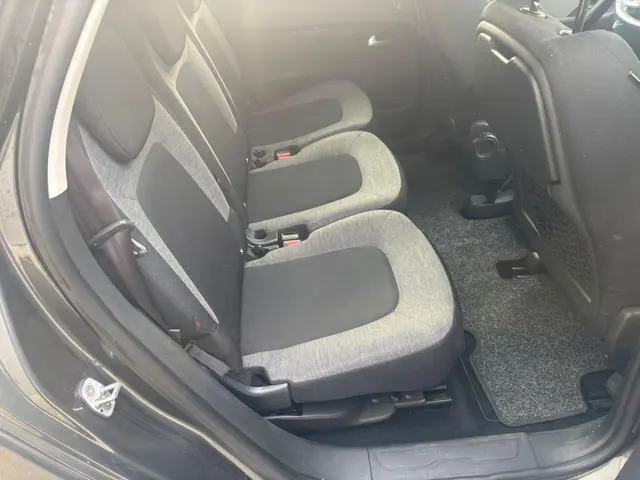 Citroën C4 Picasso 1.2 PureTech Feel 2018 Benzine 2