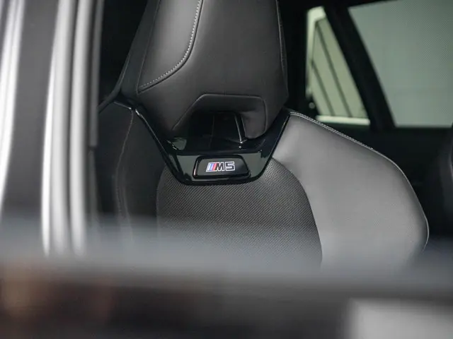 BMW M5 Touring 2025 Hybride Benzine 25