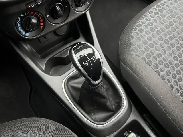 Opel Corsa 1.4 Edition 2016 Benzine 28