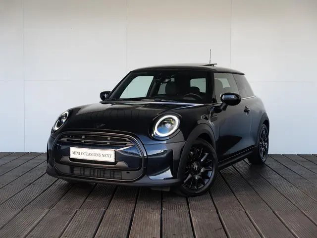 MINI 3-Deurs Cooper 2022 Benzine 32
