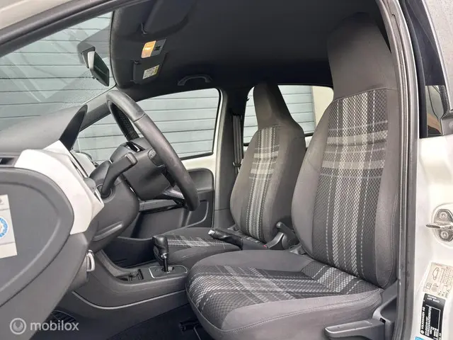 Volkswagen up! 1.0 high up! Automaat | 5-Deurs | 2016 Benzine 7