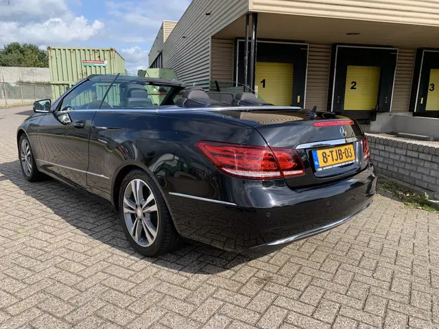 Mercedes-Benz E-Klasse Cabrio 200 Ambition 2014 Benzine 5