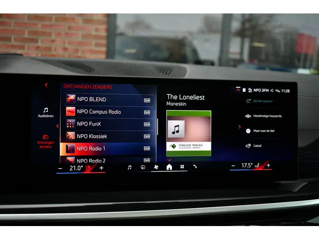 BMW X5 xDrive50e M-Sport 2023 Hybride Benzine 37