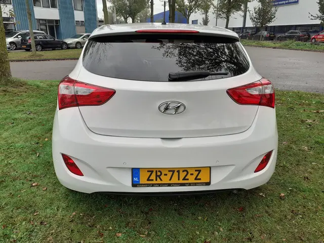 Hyundai i30 1.6 GDI *Automaat*PDC achter*Cruise* 2014 Benzine 7