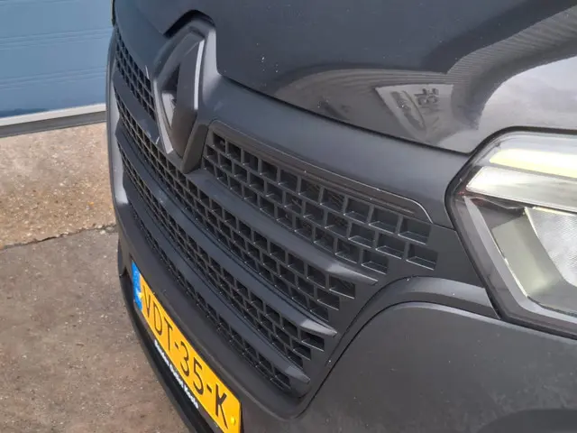 Renault Master T35 2.3 dCi 180 L2H2 Energy 2019 Diesel 8