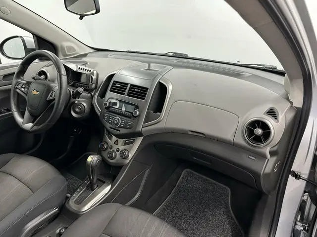 Chevrolet Aveo 1.4 LT S/S AUTOMAAT 2012 Benzine 12