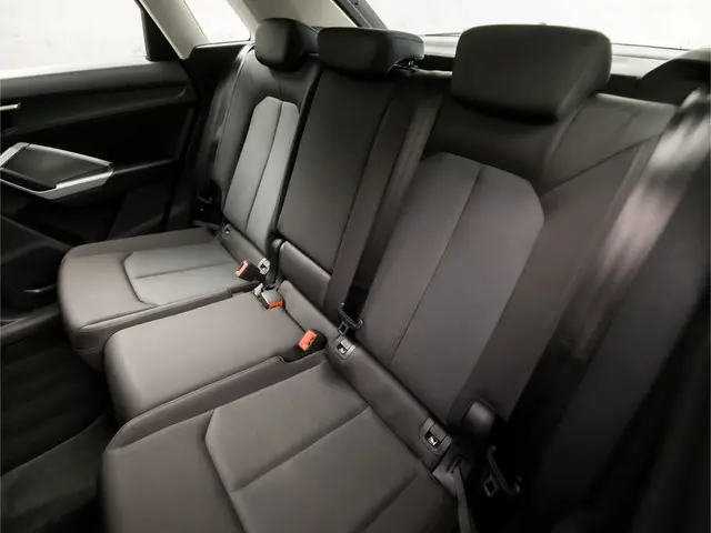 Audi Q3 35 TFSI Sportline 2020 Benzine 14