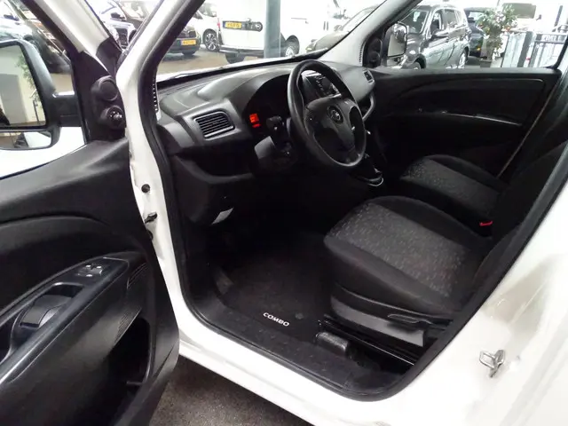 Opel Combo 1.3 CDTi L2H1 Edition 2017 Diesel 9