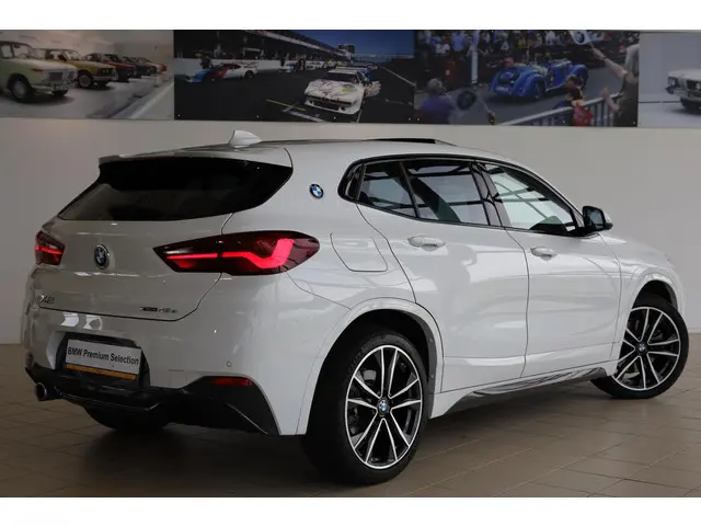 BMW X2 xDrive25e 2021 Hybride Benzine 2