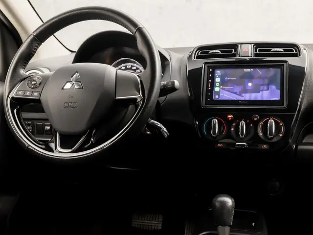 Mitsubishi Space Star 1.0 Intense Sport 2018 Benzine 7