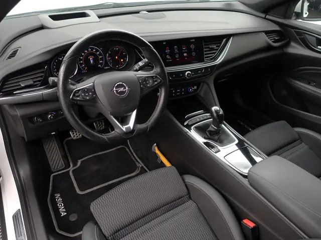 Opel Insignia 2