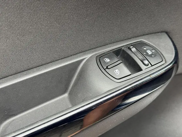 Opel Corsa 1.2 | Nieuwe Apk | Carplay 2016 Benzine 13