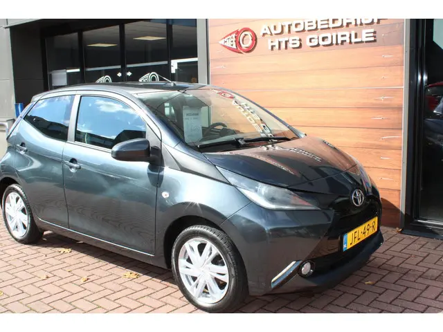 Toyota Aygo 1.0 VVT-i x 2017 Benzine 6
