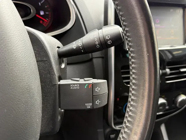 Renault Clio Estate 0.9 TCe Night&Day 2016 Benzine 23