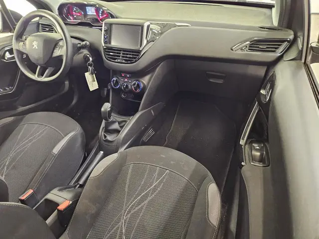 Peugeot 208 1.0 VTi Active 2012 Benzine 6